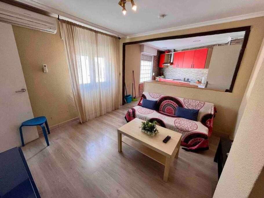 Apto A Muy Equipado Cerca Del Centro Petrer Esterno foto